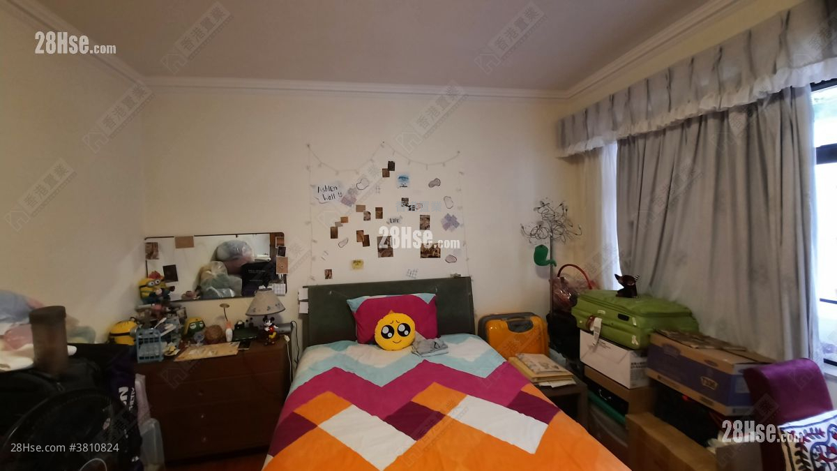 The Crescent Sell 3 Bedrooms 1,840 ft²