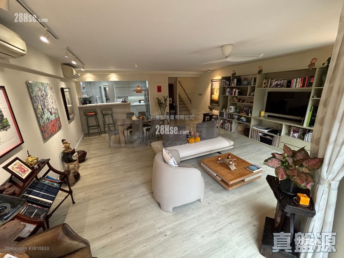 倚龙山庄 售盘 3 房 , 3 浴室 1,551 平方尺