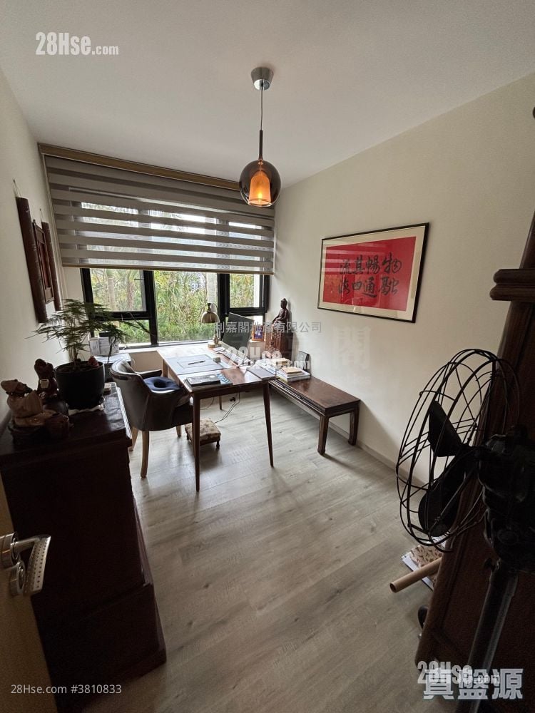 倚龙山庄 售盘 3 房 , 3 浴室 1,551 平方尺