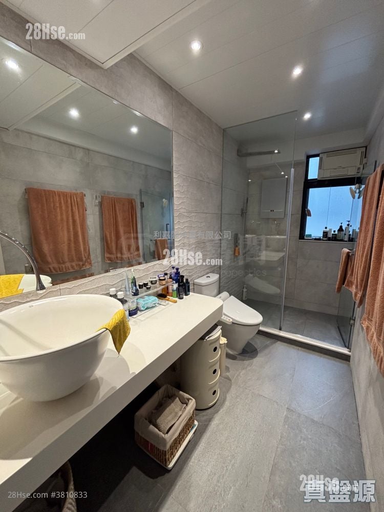 倚龙山庄 售盘 3 房 , 3 浴室 1,551 平方尺