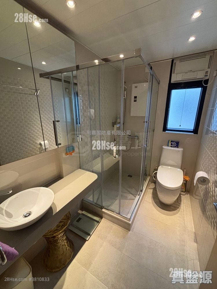 倚龙山庄 售盘 3 房 , 3 浴室 1,551 平方尺