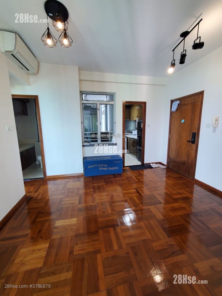 御皇台 租盘 2 房 , 1 浴室 400 平方尺