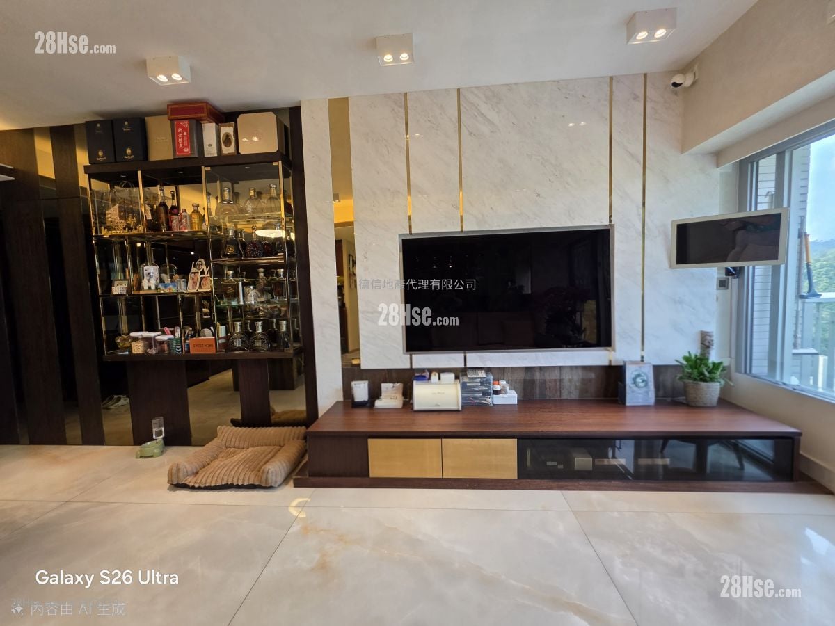 Caldecott Hill Sell 1 Bedroom , 2 Bathrooms 764 ft²