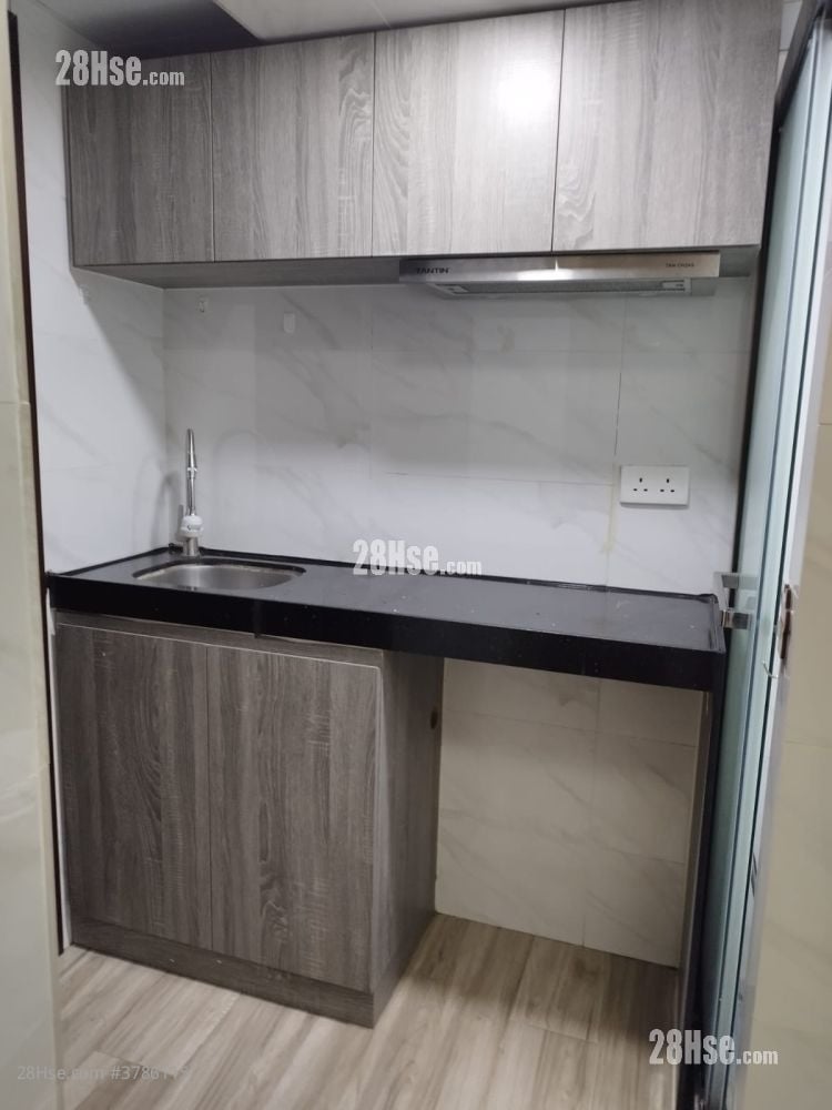 Lok Ku House Rental 2 Bedrooms , 1 Bathroom 120 ft²