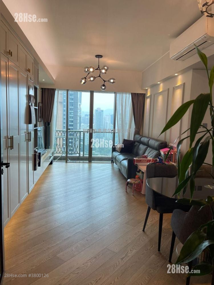 Parc Palais Rental 3 Bedrooms , 2 Bathrooms 829 ft²