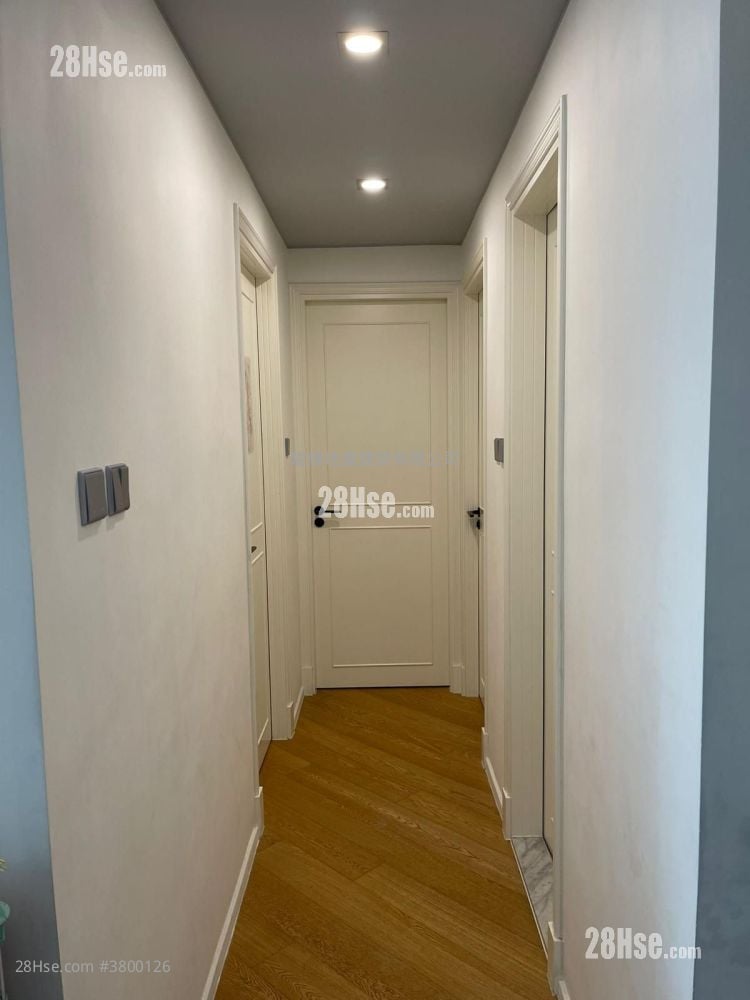 Parc Palais Rental 3 Bedrooms , 2 Bathrooms 829 ft²