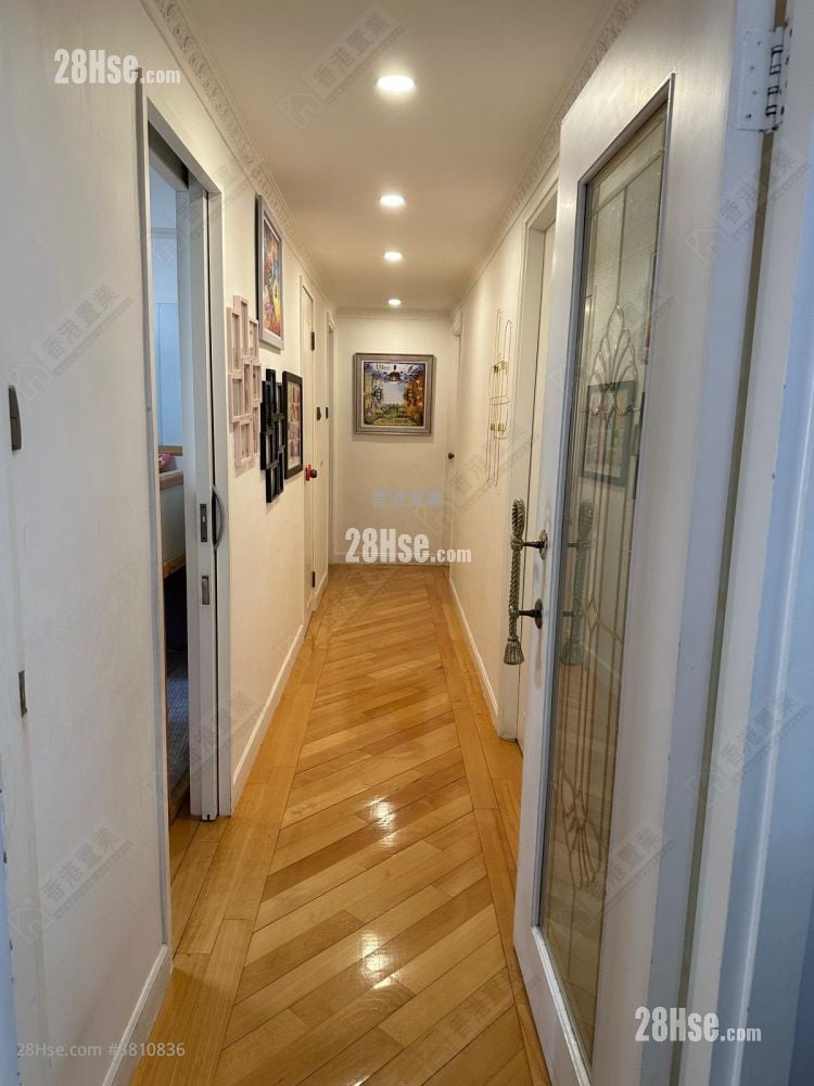 伯爵园 售盘 4 房 1,324 平方尺