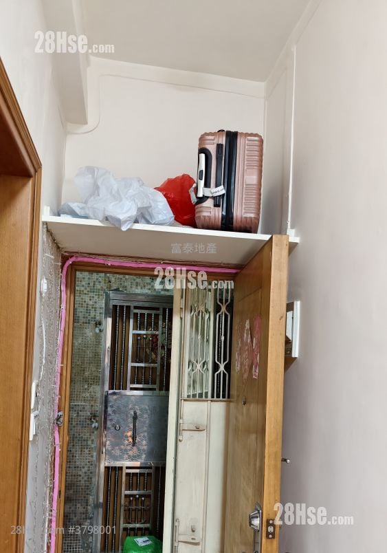 单幢楼房 租盘 开放式间隔 , 1 浴室 160 平方尺