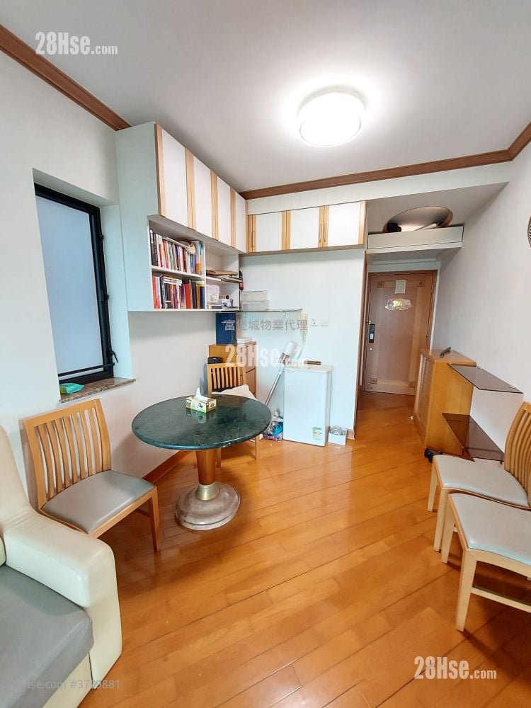 Castello Sell 2 Bedrooms , 1 Bathroom 580 ft²