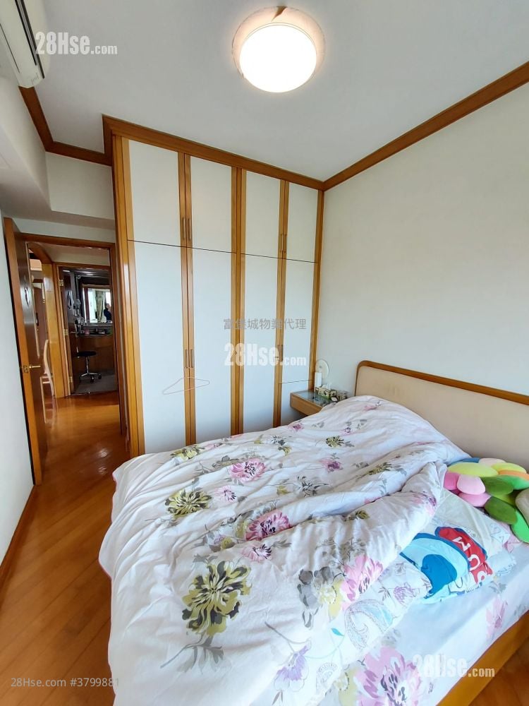 Castello Sell 2 Bedrooms , 1 Bathroom 580 ft²