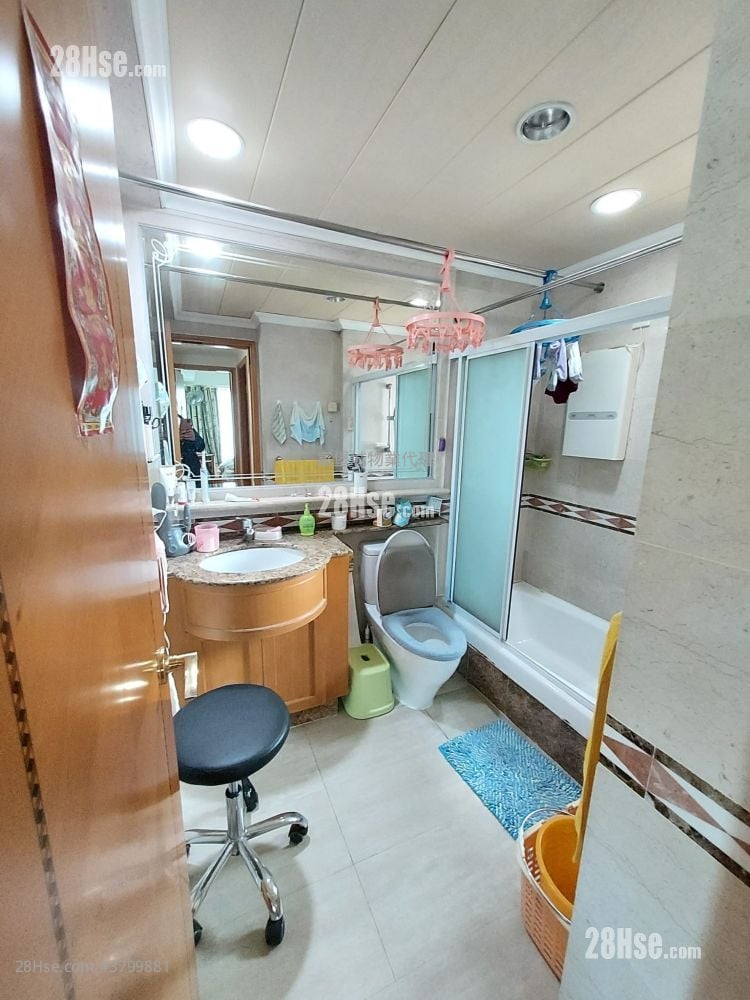 Castello Sell 2 Bedrooms , 1 Bathroom 580 ft²