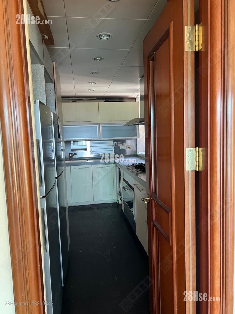 No.1 Ho Man Tin Hill Sell 4 Bedrooms 1,481 ft²