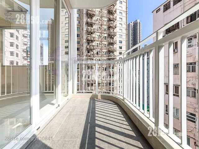 Wah Sen Court Rental 3 Bedrooms , 2 Bathrooms 1,342 ft²