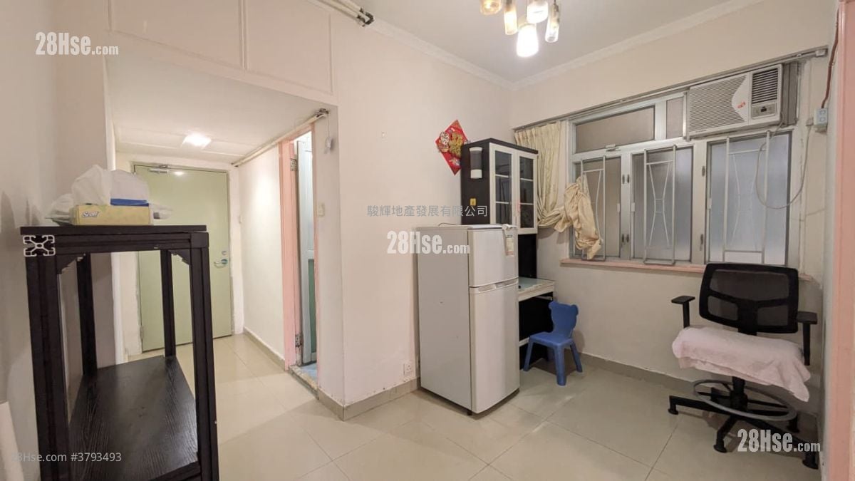 Hung Fai Building Rental 2 Bedrooms , 1 Bathroom 308 ft²