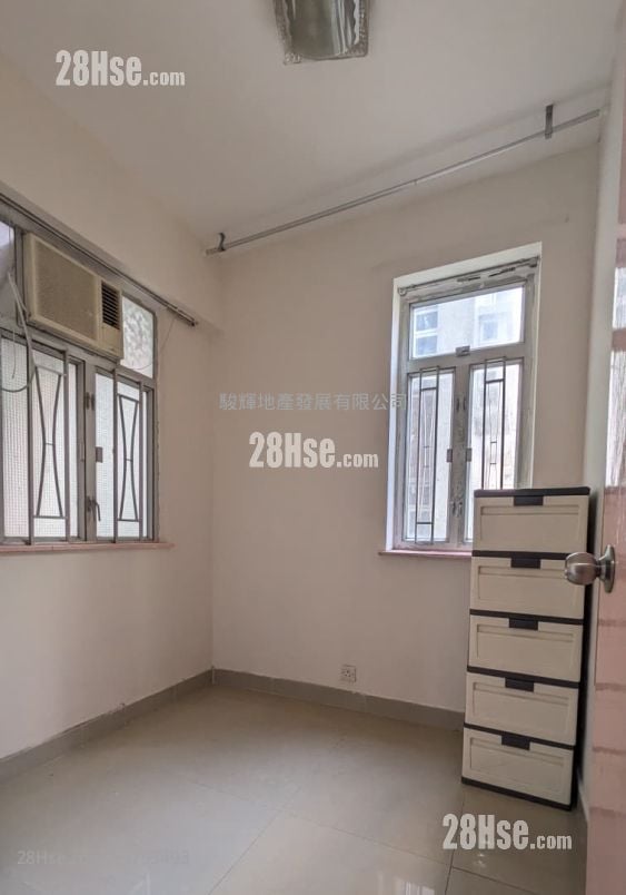 Hung Fai Building Rental 2 Bedrooms , 1 Bathroom 308 ft²