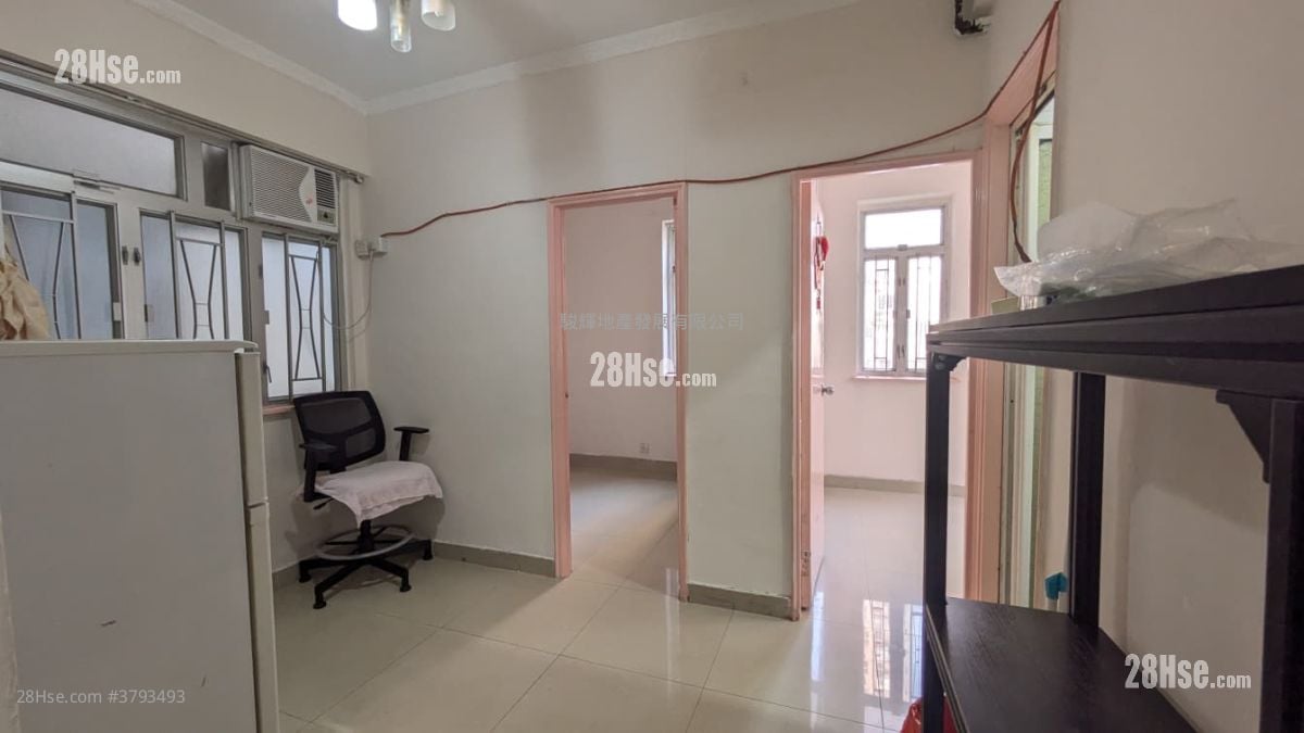 Hung Fai Building Rental 2 Bedrooms , 1 Bathroom 308 ft²