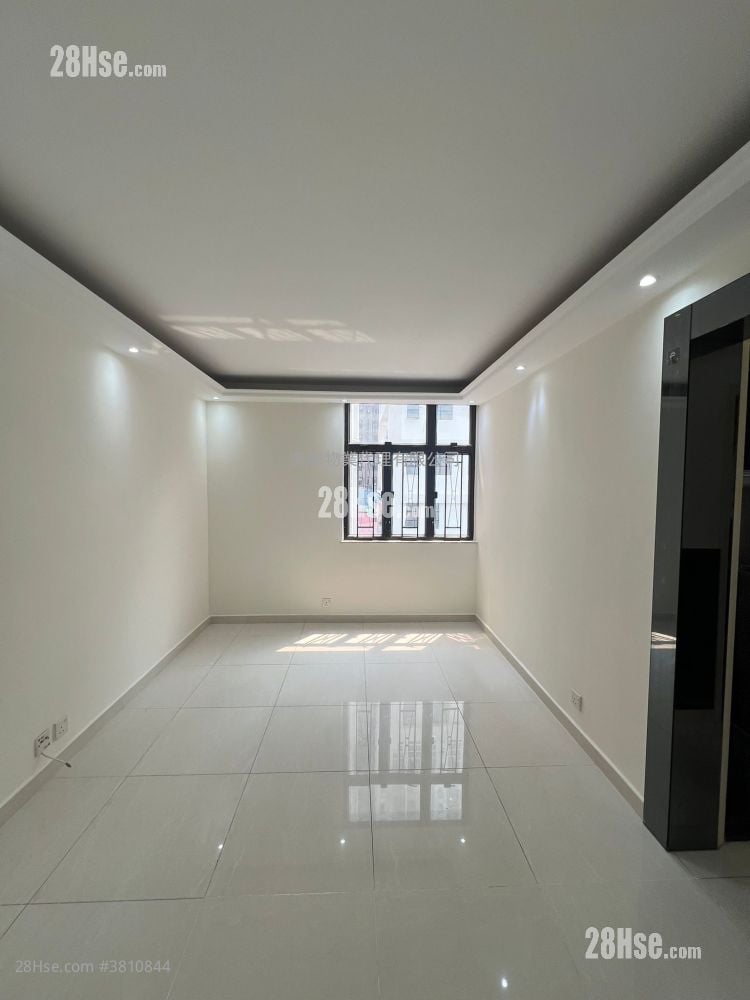 Luk Yeung Sun Chuen Rental 2 Bedrooms , 1 Bathroom 445 ft²