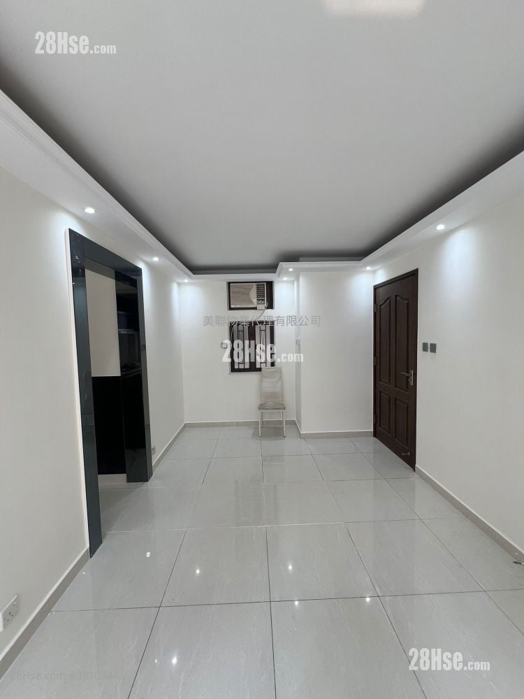 Luk Yeung Sun Chuen Rental 2 Bedrooms , 1 Bathroom 445 ft²