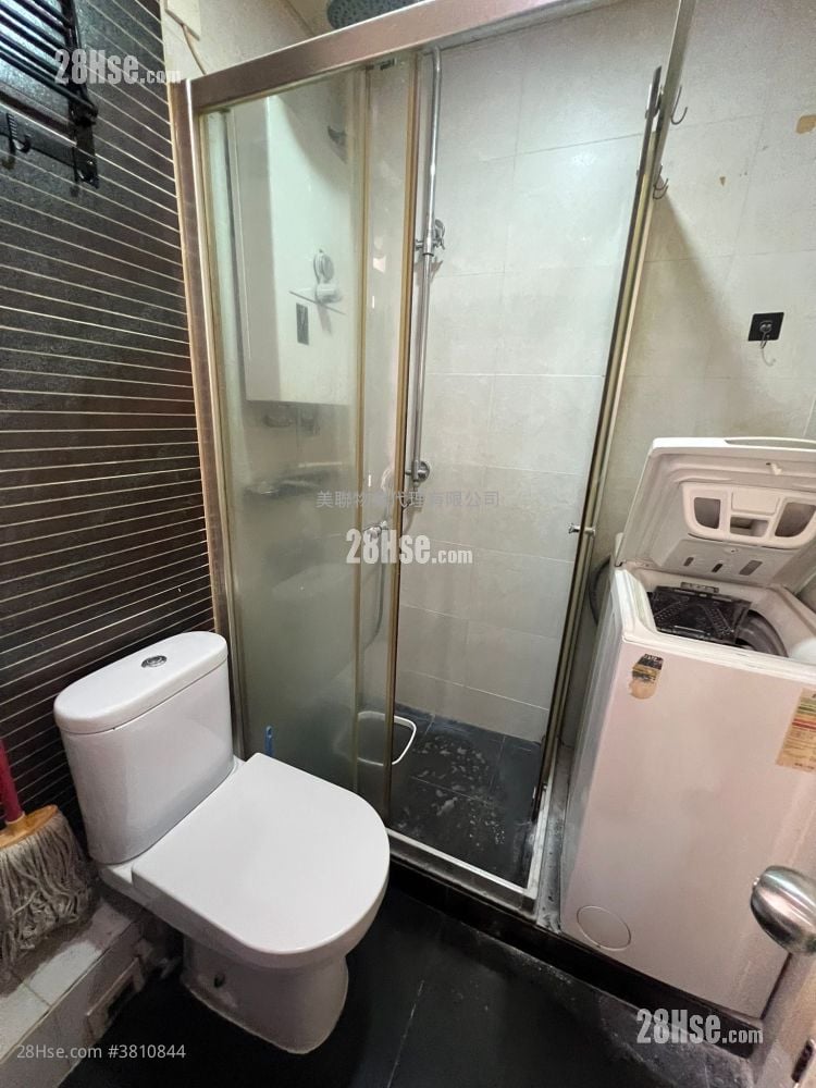 Luk Yeung Sun Chuen Rental 2 Bedrooms , 1 Bathroom 445 ft²