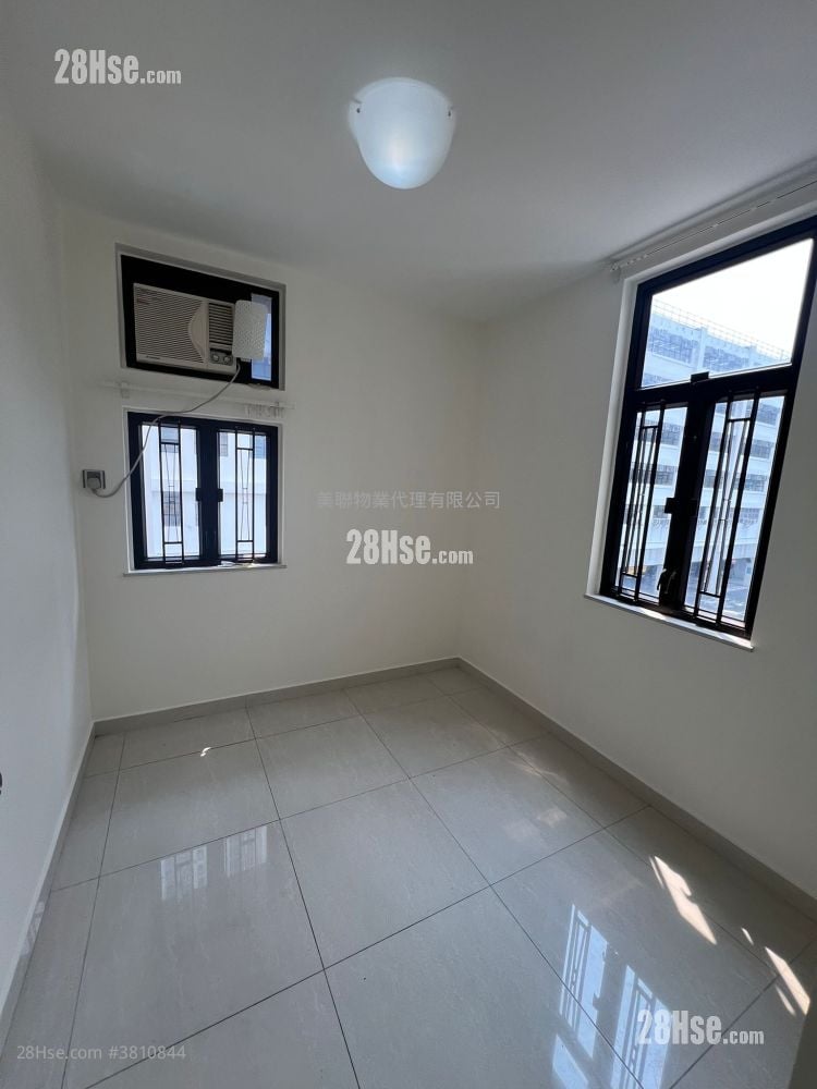 Luk Yeung Sun Chuen Rental 2 Bedrooms , 1 Bathroom 445 ft²