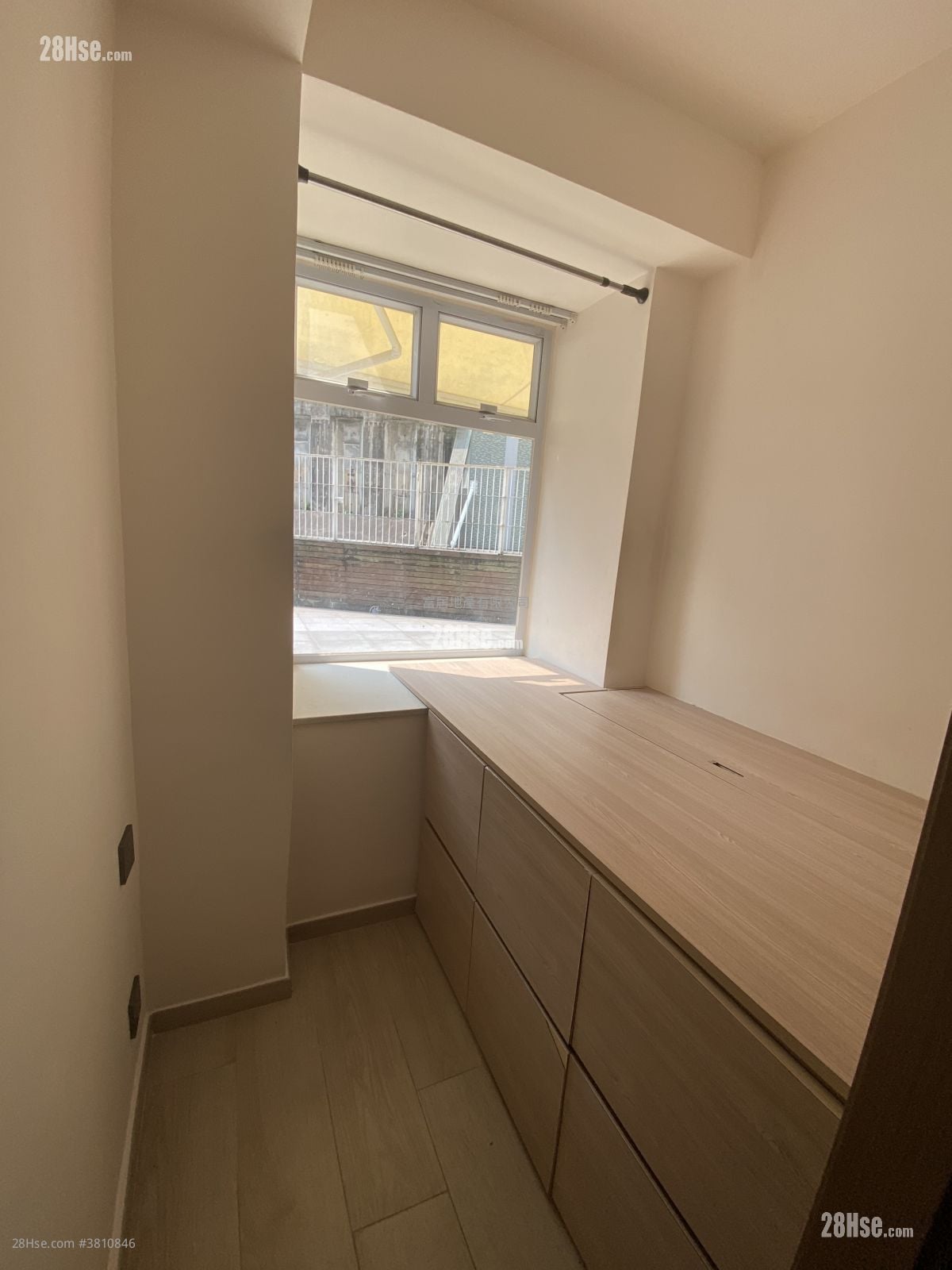 康辉大厦 售盘 2 房 , 1 浴室 210 平方尺