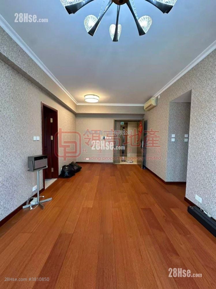 The Austin Rental 3 Bedrooms , 2 Bathrooms 938 ft²