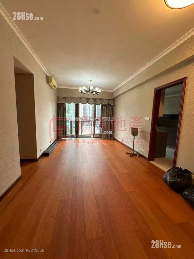 The Austin Rental 3 Bedrooms , 2 Bathrooms 938 ft²