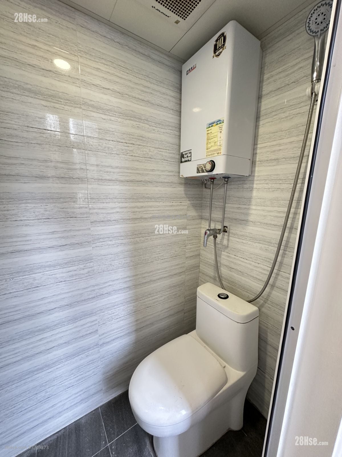 15 Chi Wo Street Rental 1 Bathroom 130 ft²