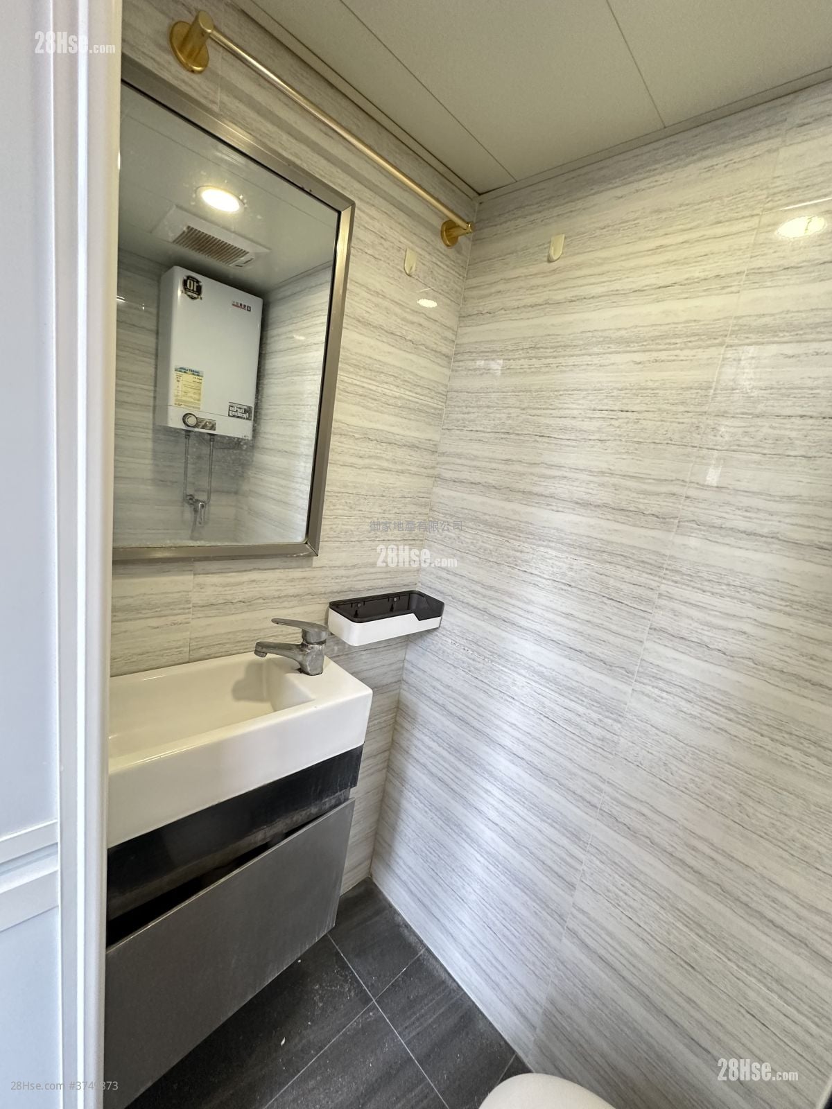 15 Chi Wo Street Rental 1 Bathroom 130 ft²