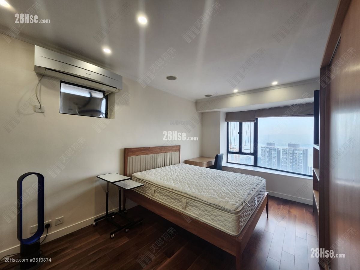 Beauty Court Sell 3 Bedrooms , 2 Bathrooms 1,350 ft²