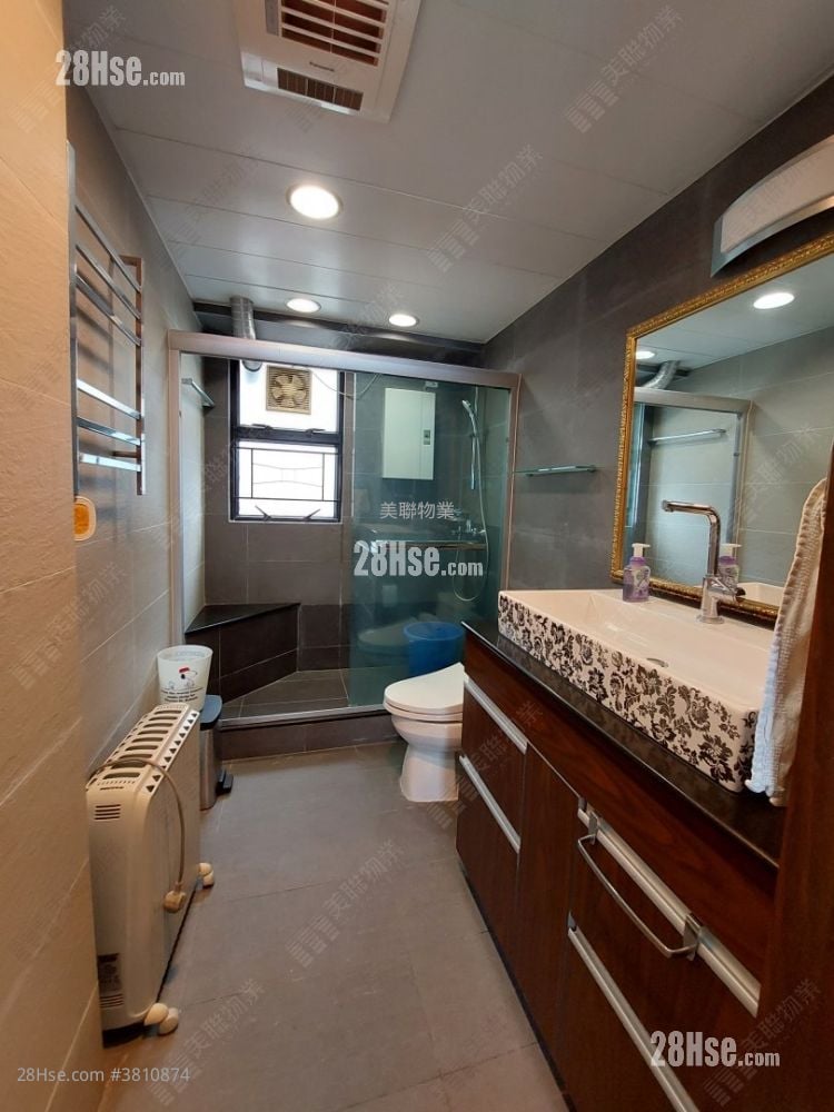 Beauty Court Sell 3 Bedrooms , 2 Bathrooms 1,350 ft²