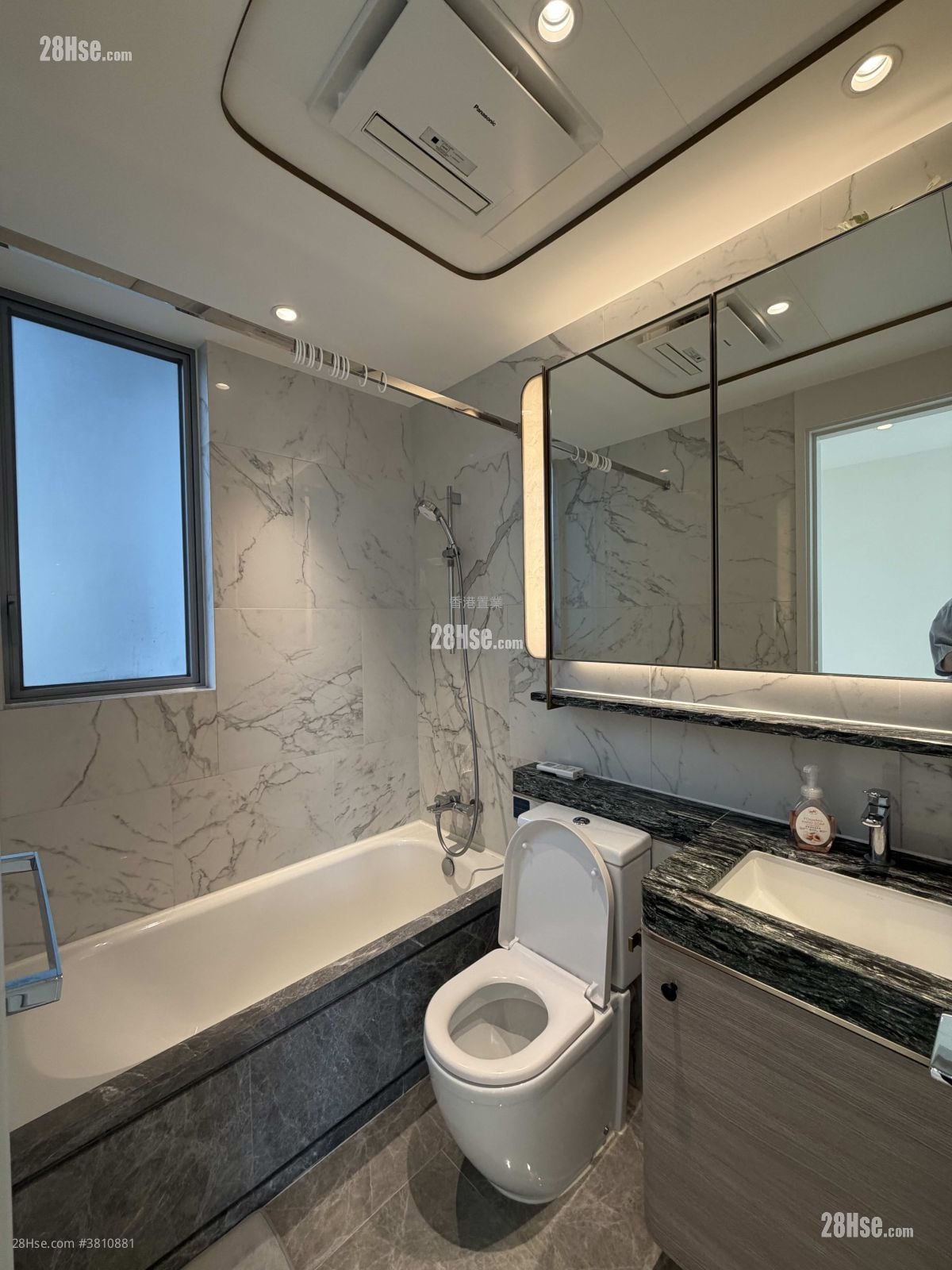 Monaco Rental 3 Bedrooms 827 ft²