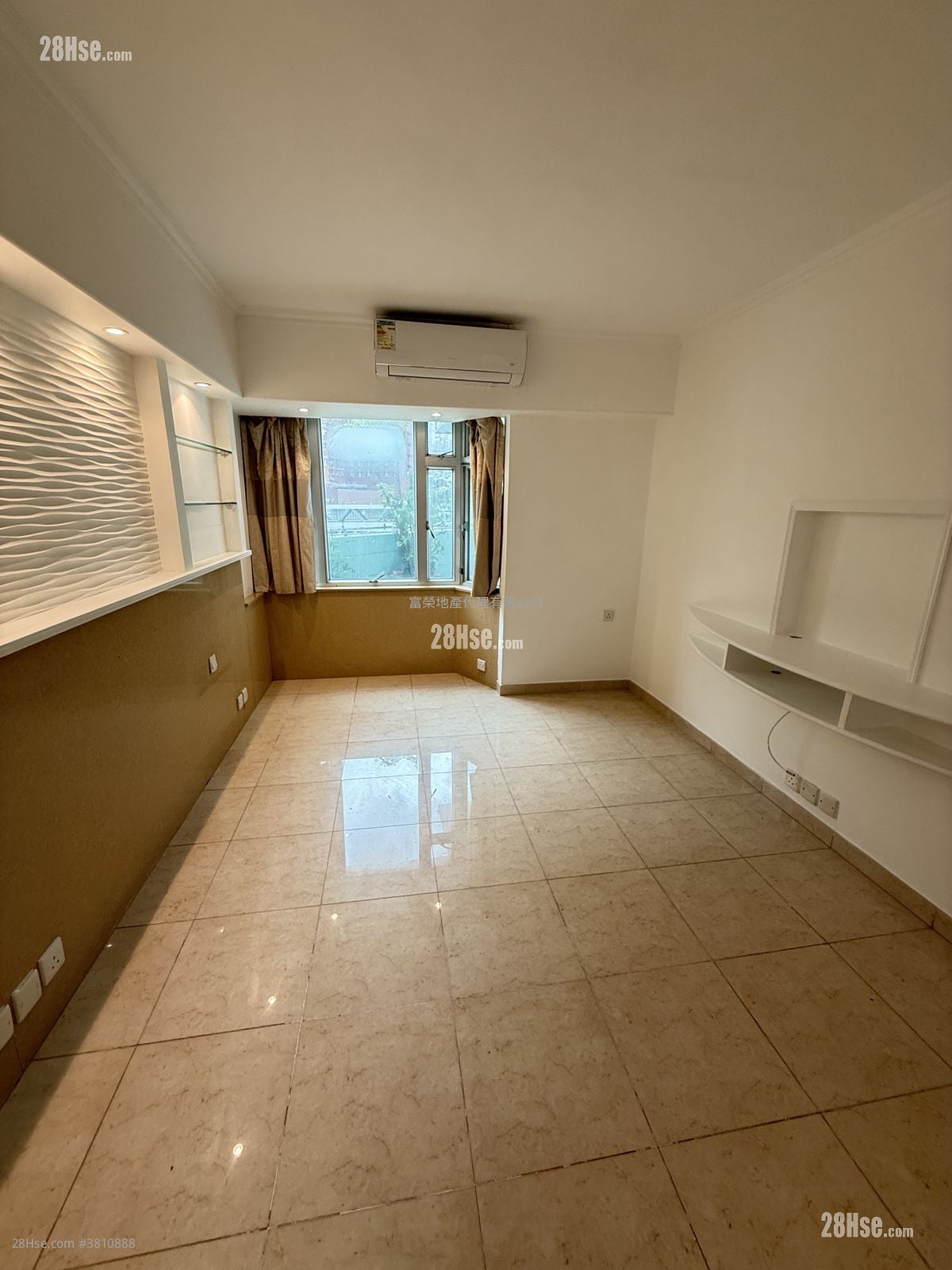 Hunghom Bay Centre Rental 4 Bedrooms , 2 Bathrooms 953 ft²