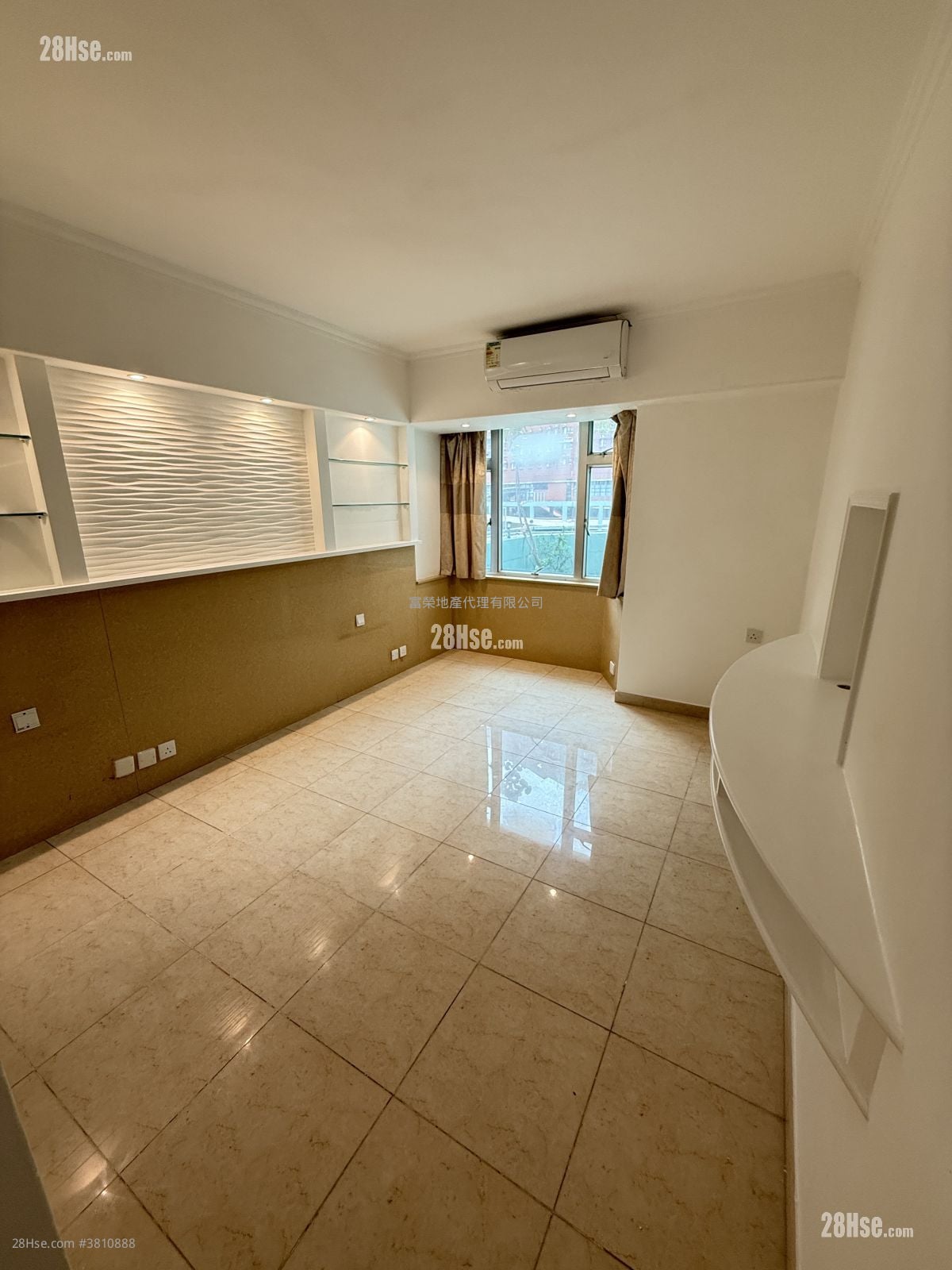 Hunghom Bay Centre Rental 4 Bedrooms , 2 Bathrooms 953 ft²