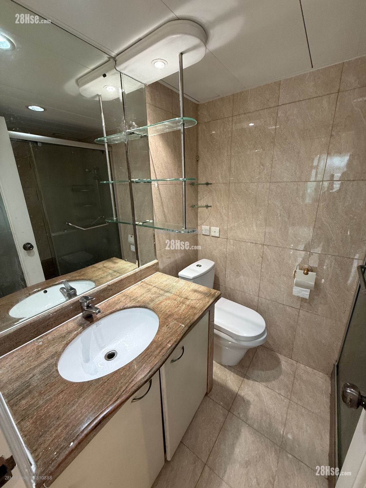 Hunghom Bay Centre Rental 4 Bedrooms , 2 Bathrooms 953 ft²