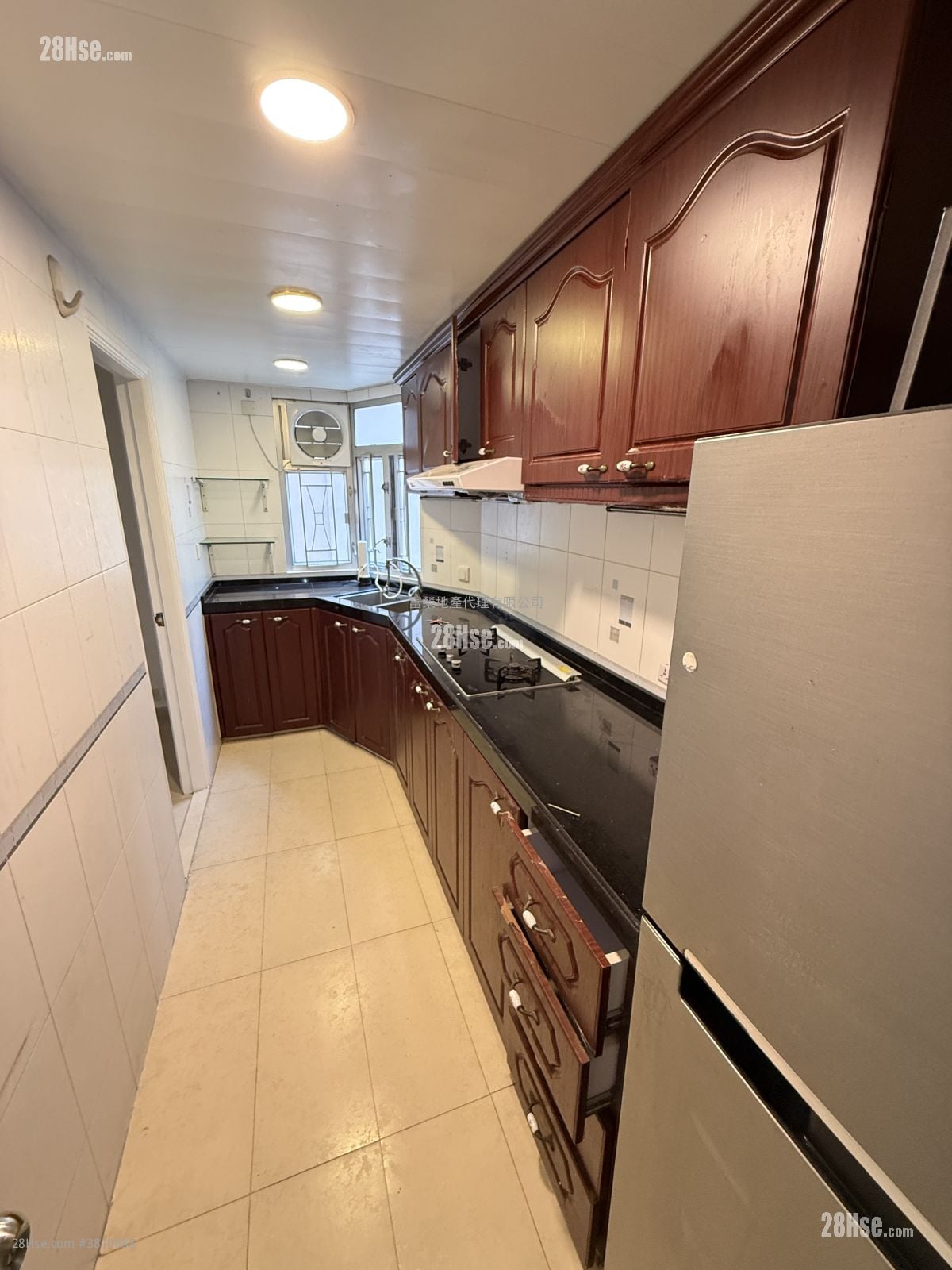 Hunghom Bay Centre Rental 4 Bedrooms , 2 Bathrooms 953 ft²