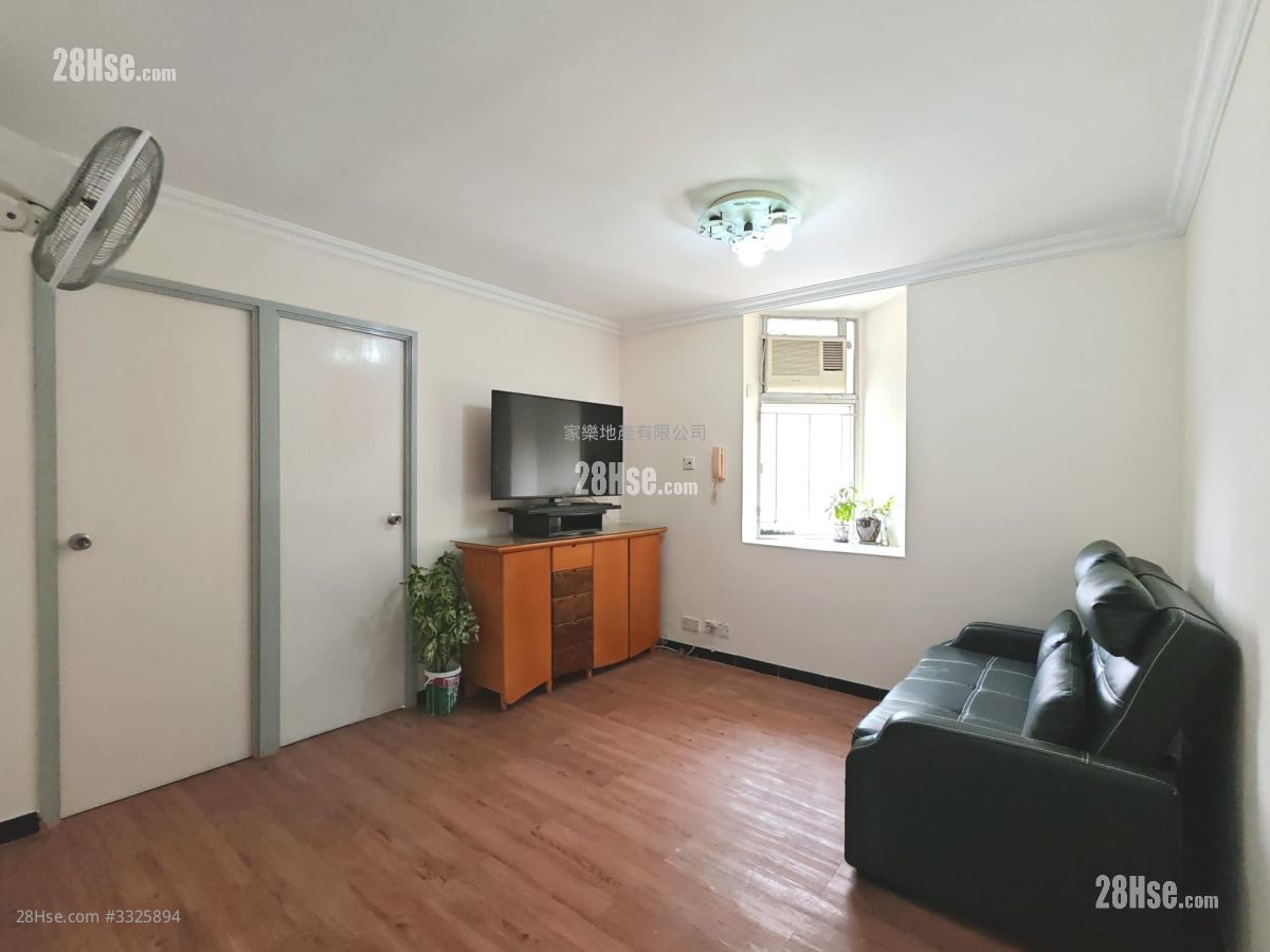 Tung Chun Court Sell 2 Bedrooms , 1 Bathroom 433 ft²
