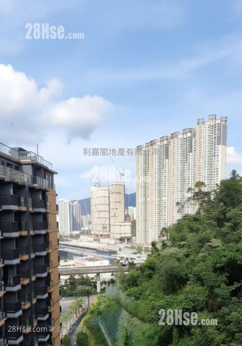 The Met. Acappella Sell 2 Bedrooms , 1 Bathroom 389 ft²