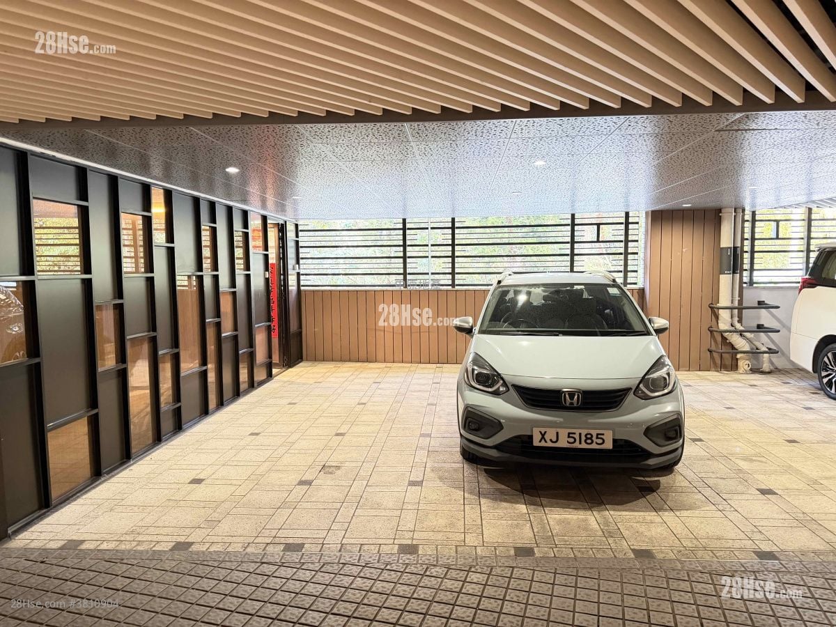 泷珀 租盘 2,630 平方尺