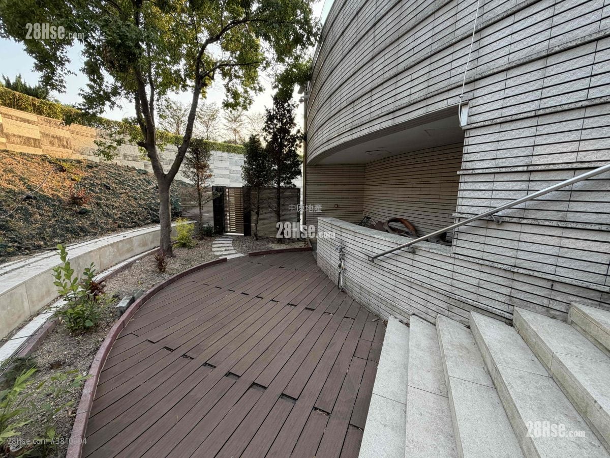 泷珀 租盘 2,630 平方尺