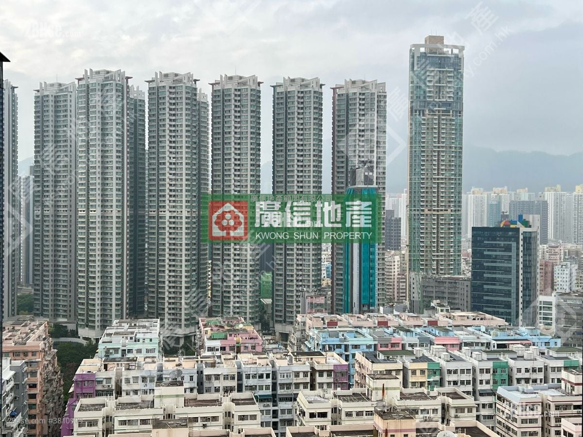 Aquila Square Mile Rental Studio , 1 Bathroom 193 ft²