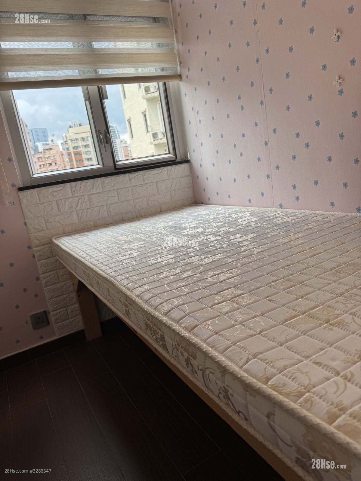 Hoi Lee Building Rental 1 Bedroom , 1 Bathroom 209 ft²