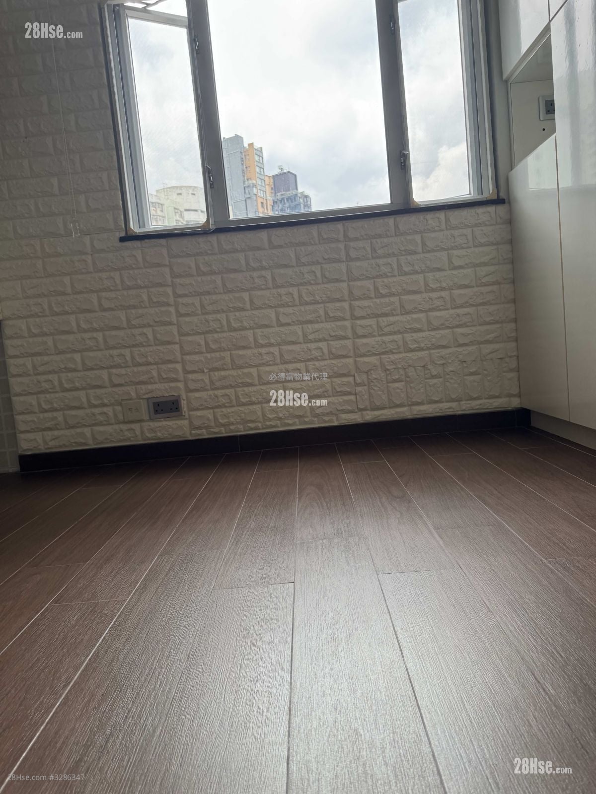 Hoi Lee Building Rental 1 Bedroom , 1 Bathroom 209 ft²