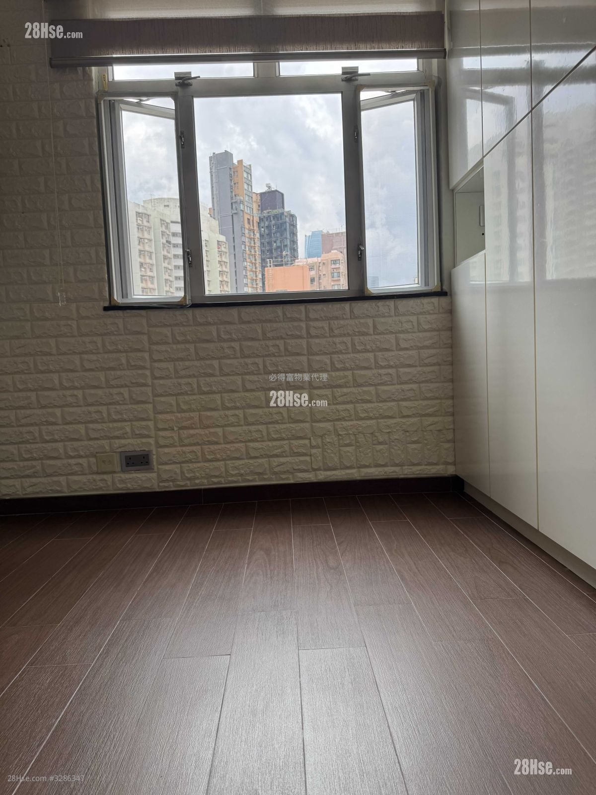 Hoi Lee Building Rental 1 Bedroom , 1 Bathroom 209 ft²