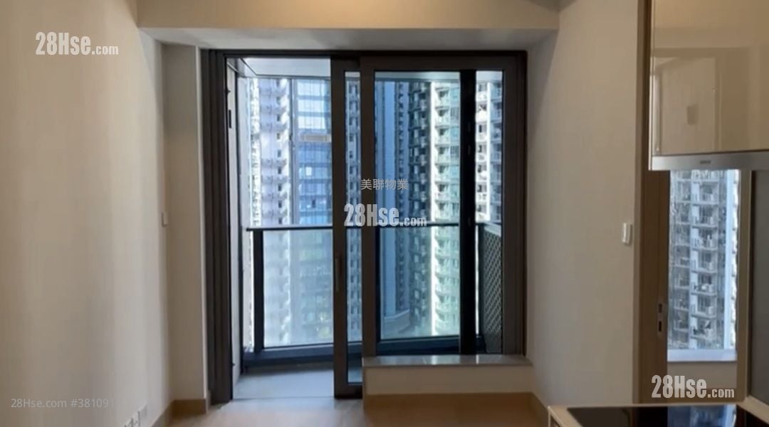 Seasons Place Sell 1 Bedroom , 1 Bathroom 323 ft²