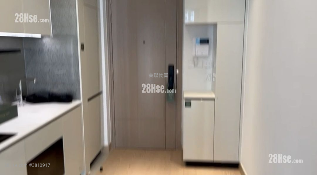 Seasons Place Sell 1 Bedroom , 1 Bathroom 323 ft²