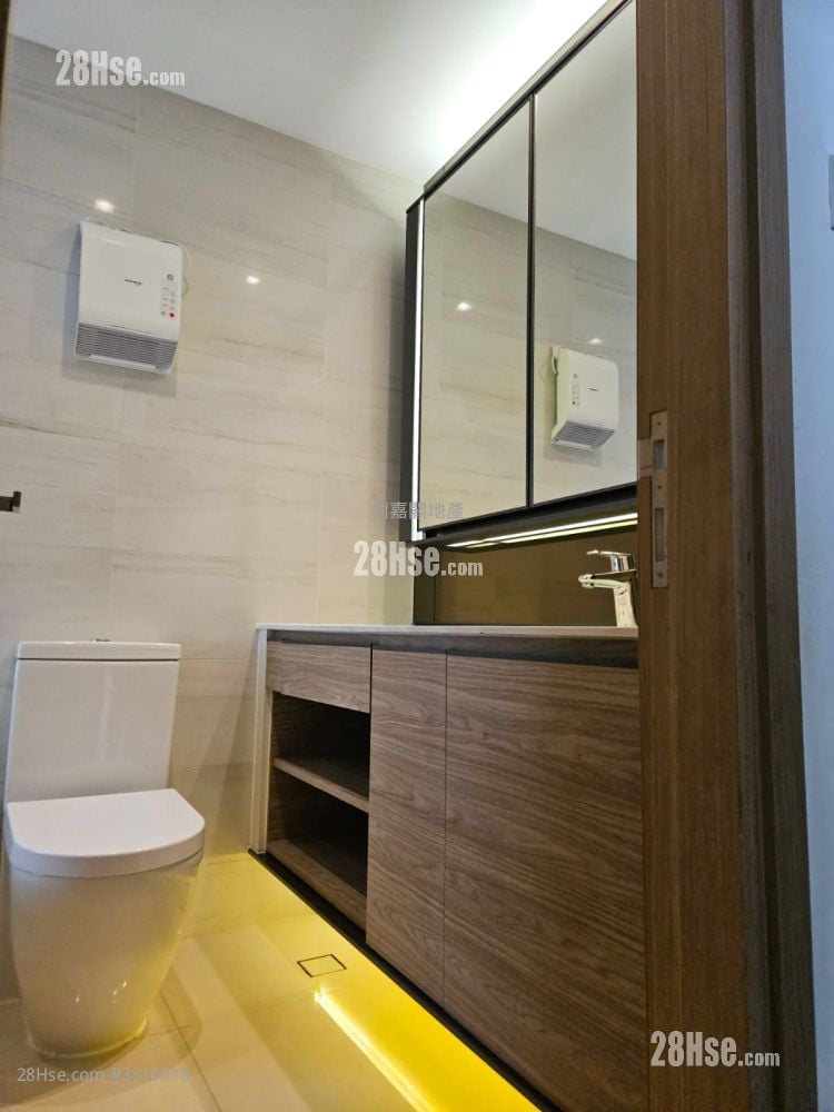 The Bloomsway Sell 2 Bedrooms 624 ft²