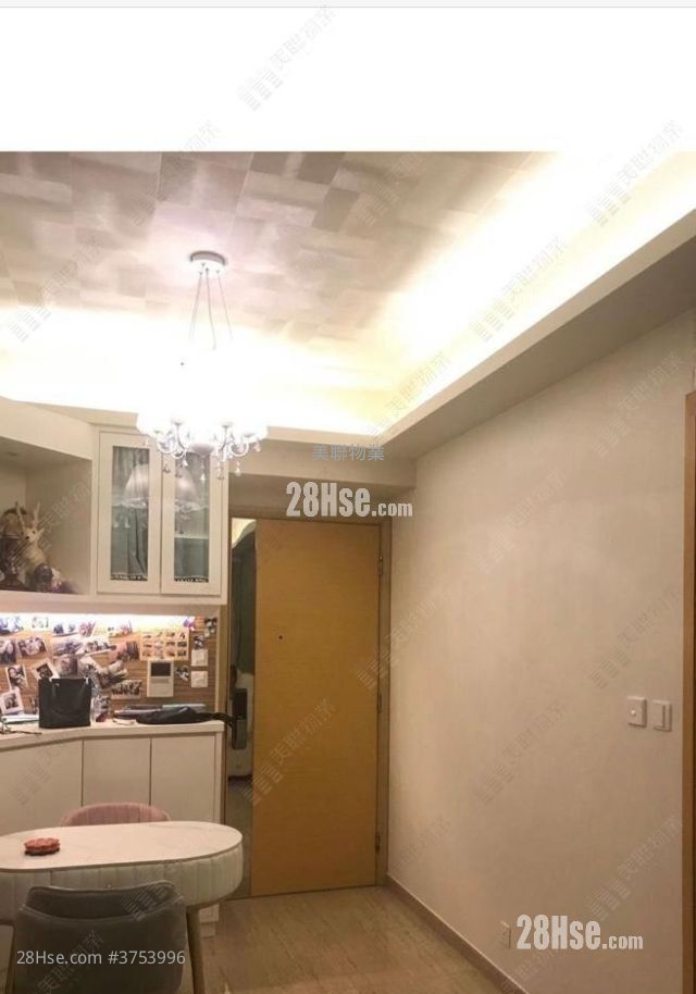 Aria Sell 2 Bedrooms , 1 Bathroom 497 ft²