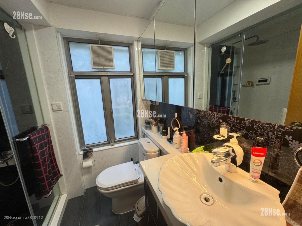 Village Sell 3 Bedrooms , 2 Bathrooms