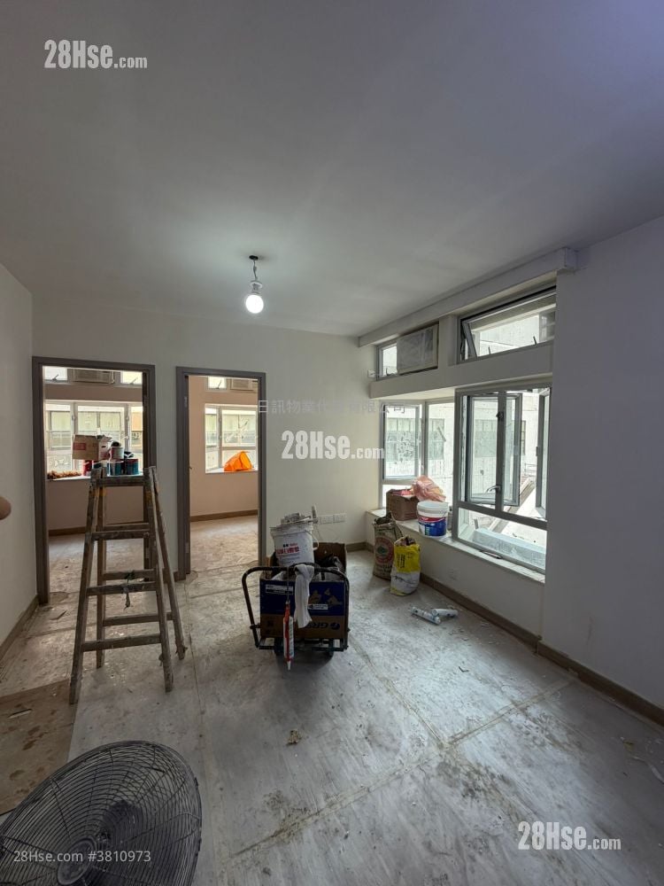 Riviera Gardens Rental 2 Bedrooms , 1 Bathroom 419 ft²